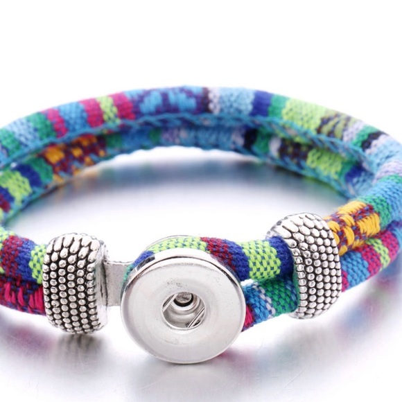 BOHO STYLE CLOTH SNAP BUTTON BRACELET WITH BAG AND ONE FREE SNAP BUTTON - Picture 5 of 5